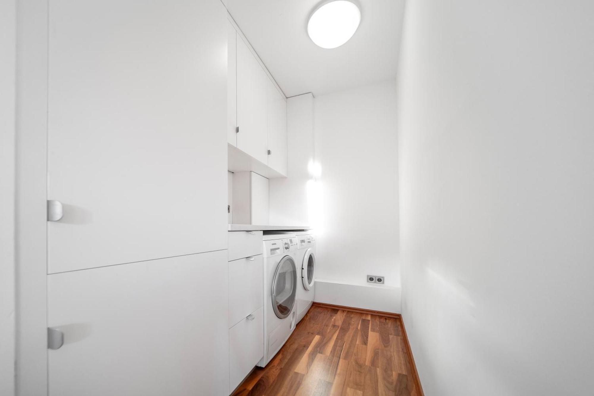 90m2 - 969 Sq Ft Of Luxury Apartment
