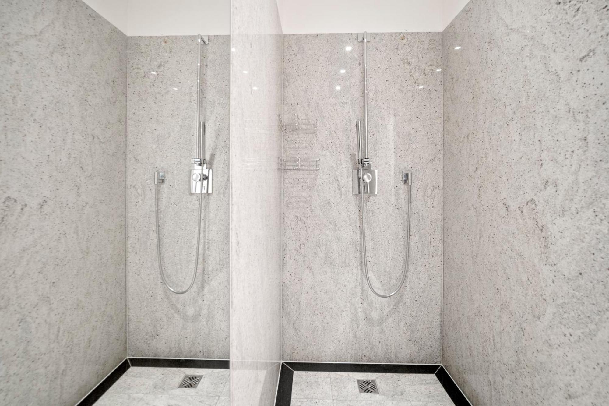 90m2 - 969 Sq Ft Of Luxury Apartment *